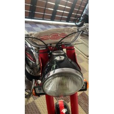 MOTOBRAŠNA S LOGEM JAWA - CZECHOSLOVAKIA MOTO TEAM - (K UPEVNĚNÍ NA ŘÍDÍTKA)
